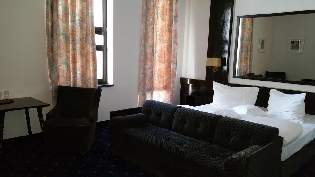 Hotel Conacul Balta Albă Extérieur photo